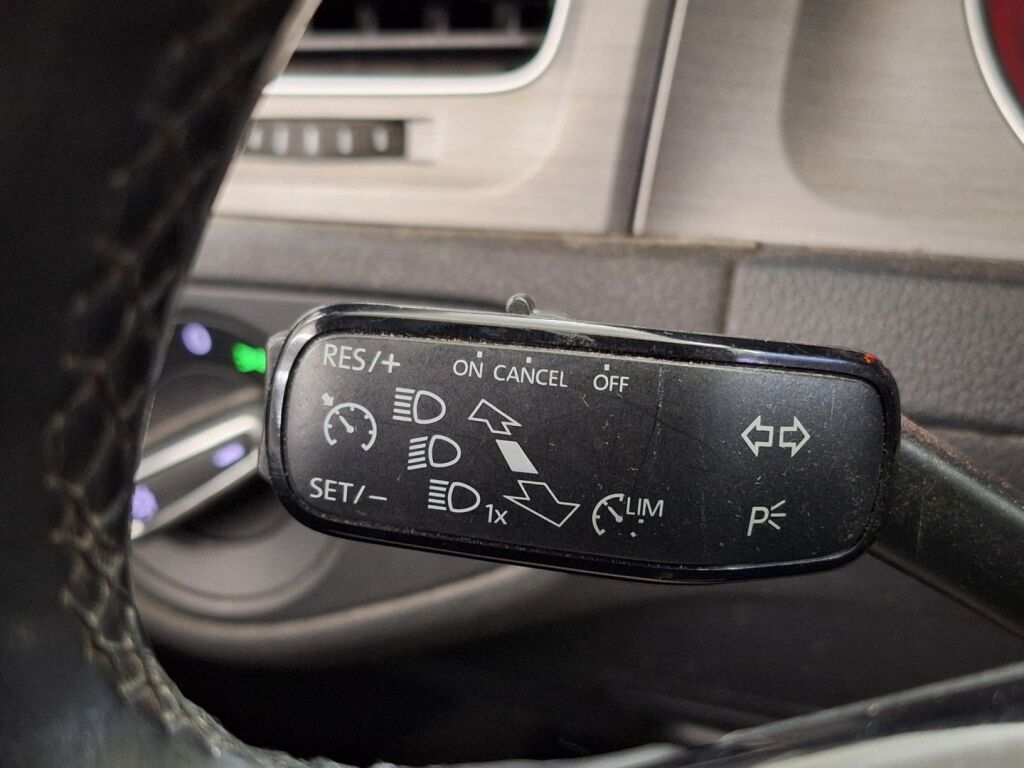 Volkswagen Golf 2013 Harmaa