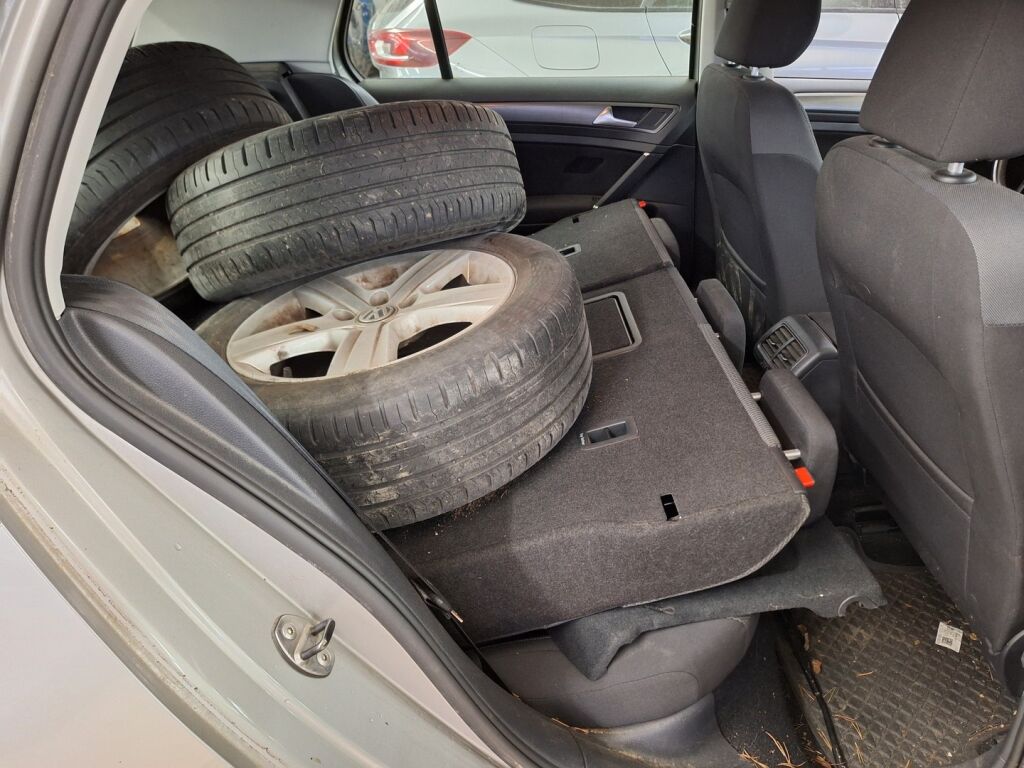 Volkswagen Golf 2013 Harmaa