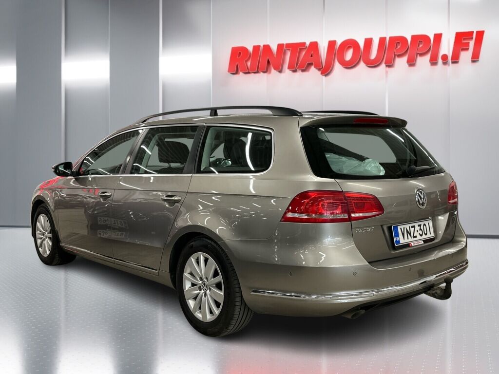 Volkswagen Passat 2012 Ruskea (beige)