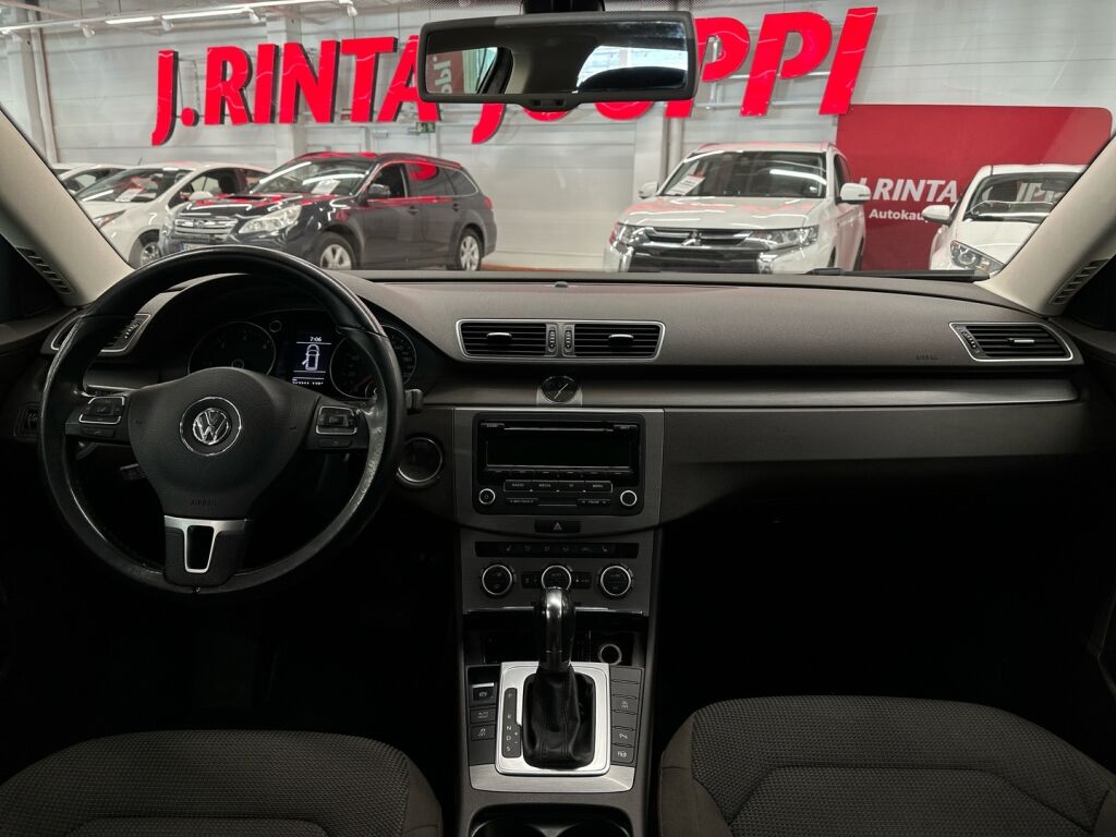 Volkswagen Passat 2012 Ruskea (beige)