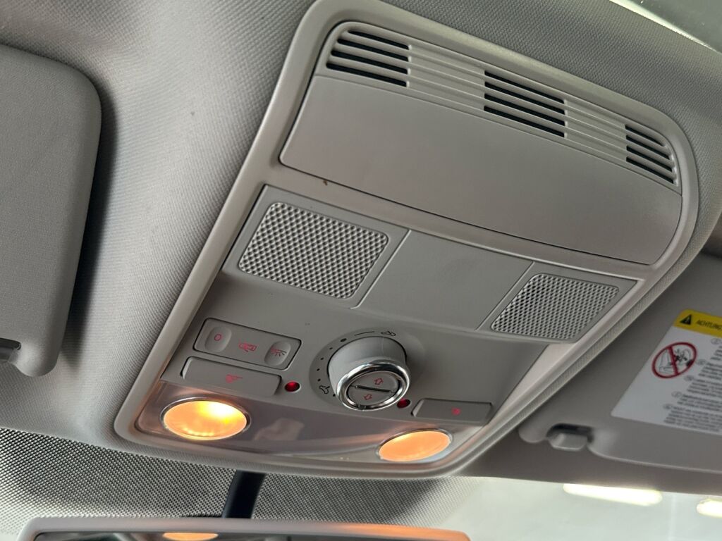 Volkswagen Passat 2013 Ruskea (beige)