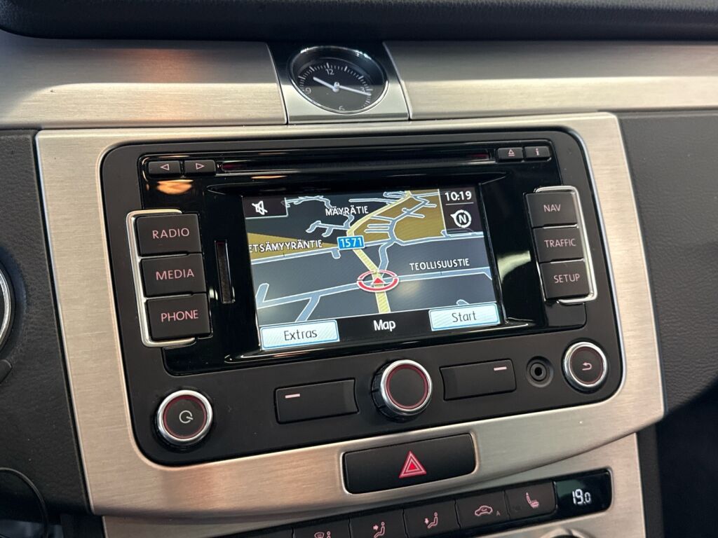 Volkswagen Passat 2013 Ruskea (beige)