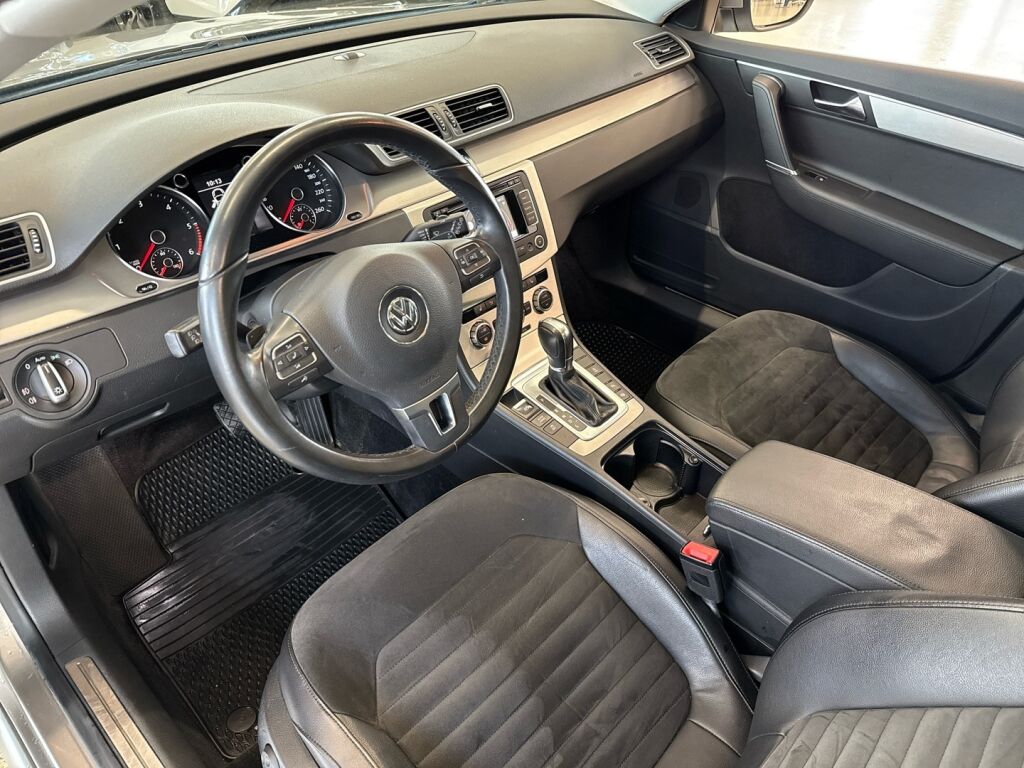 Volkswagen Passat 2013 Ruskea (beige)