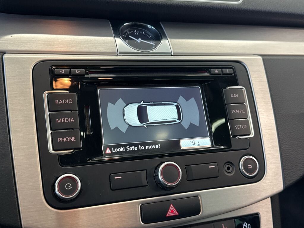 Volkswagen Passat 2013 Ruskea (beige)