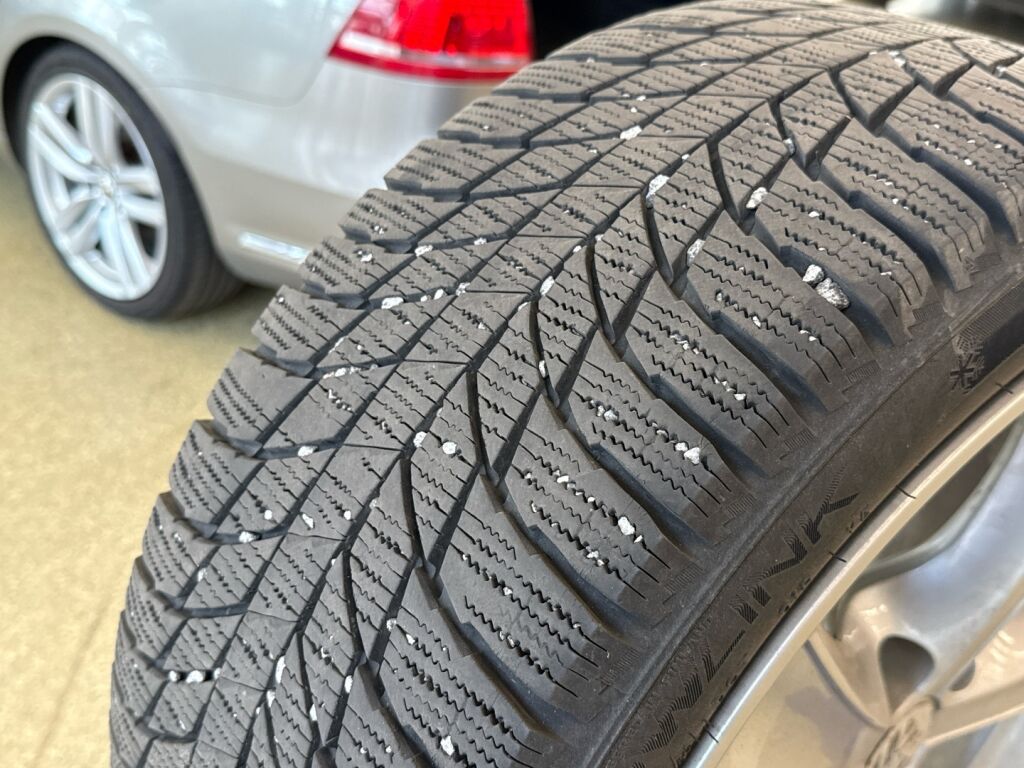 Volkswagen Passat 2013 Ruskea (beige)