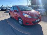 Toyota Yaris 2013 Punainen