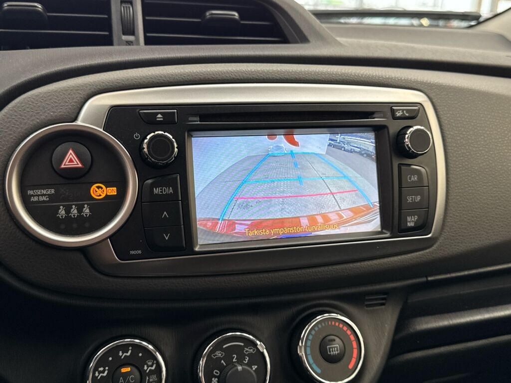 Toyota Yaris 2013 Punainen