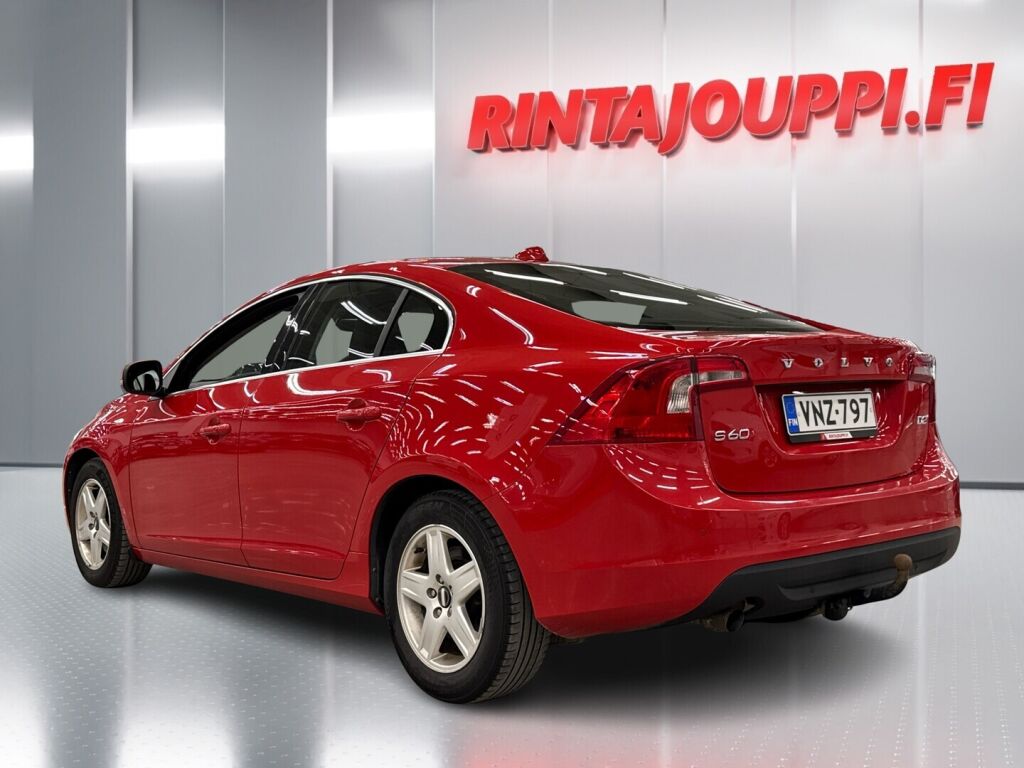 Volvo S60 2013 Punainen