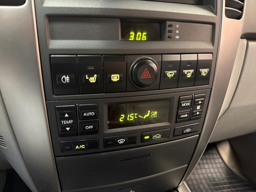 Kia Sorento 2007 Musta