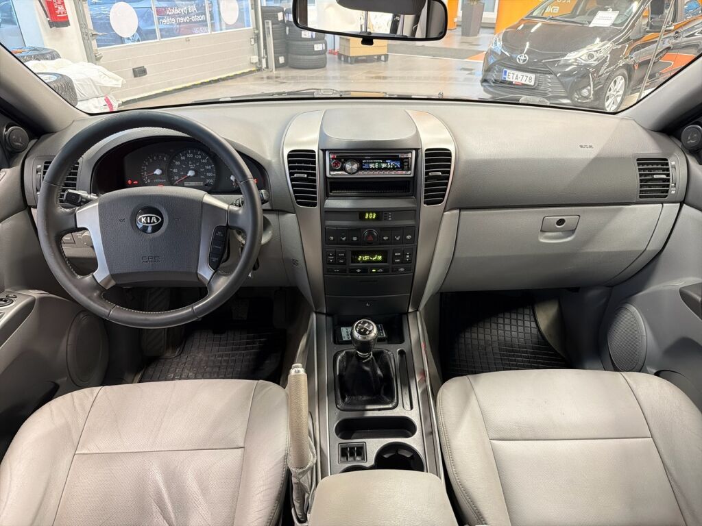 Kia Sorento 2007 Musta
