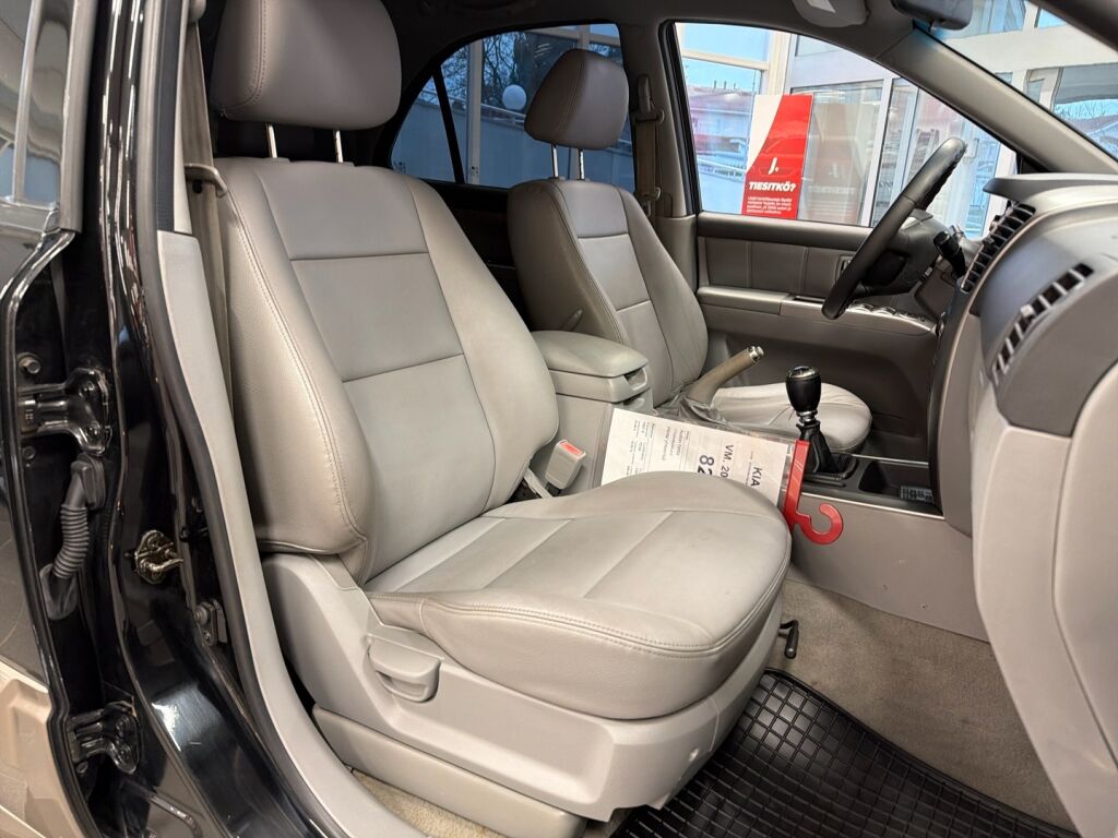 Kia Sorento 2007 Musta