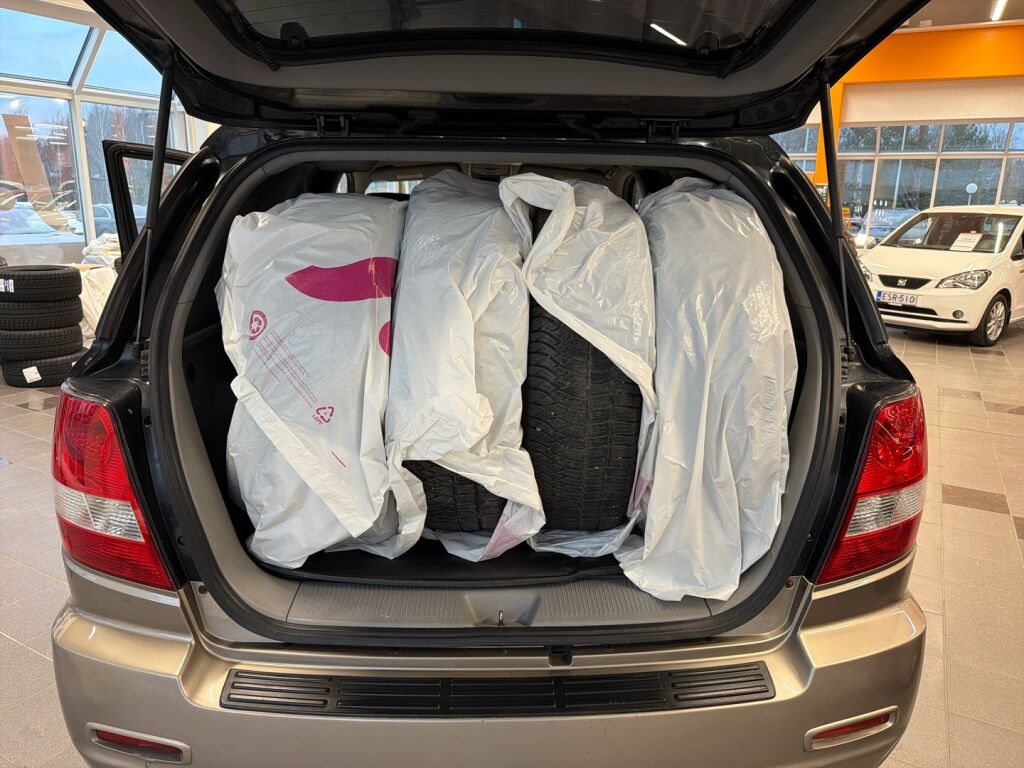 Kia Sorento 2007 Musta