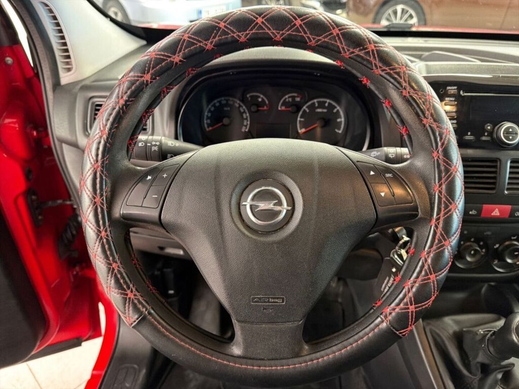 Opel Combo 2013 Punainen