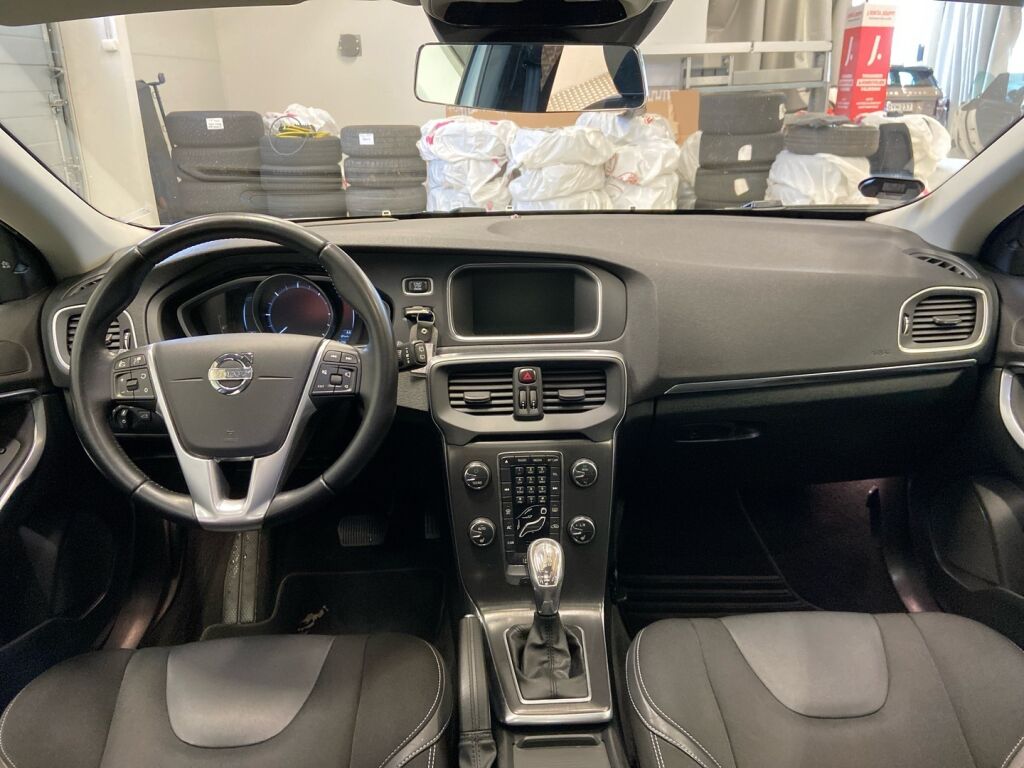 Volvo V40 2013 Valkoinen