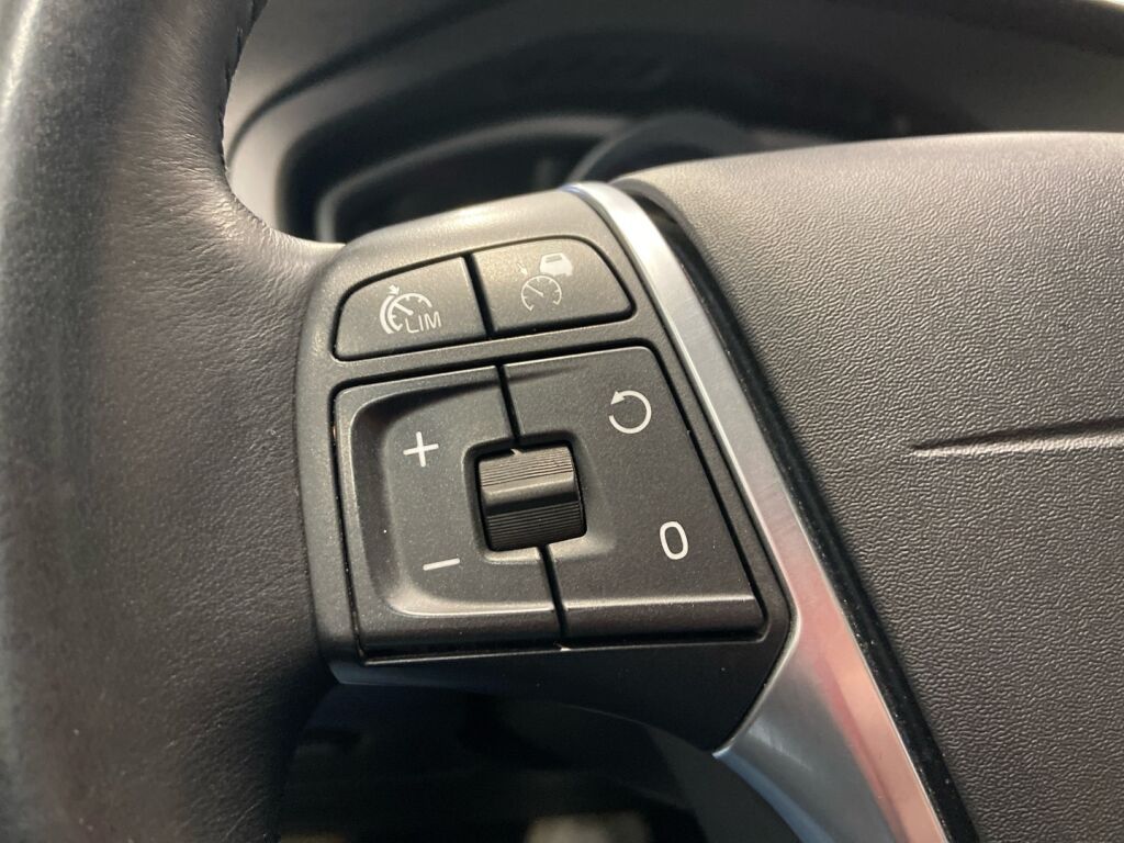 Volvo V40 2013 Valkoinen