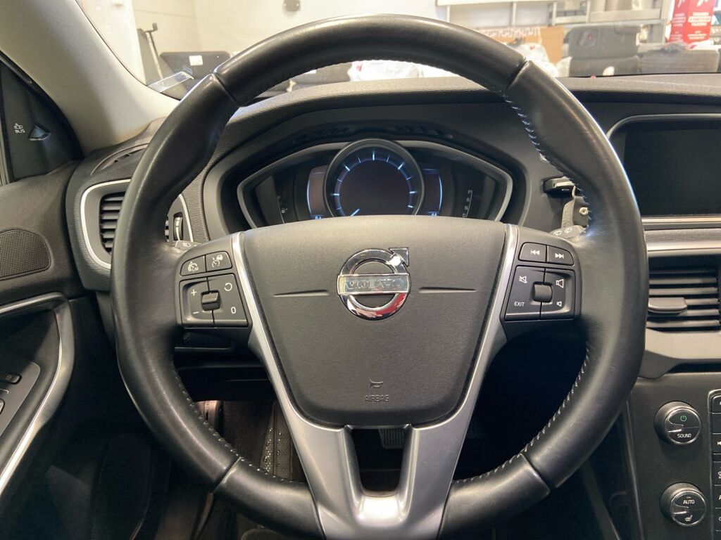 Volvo V40 2013 Valkoinen