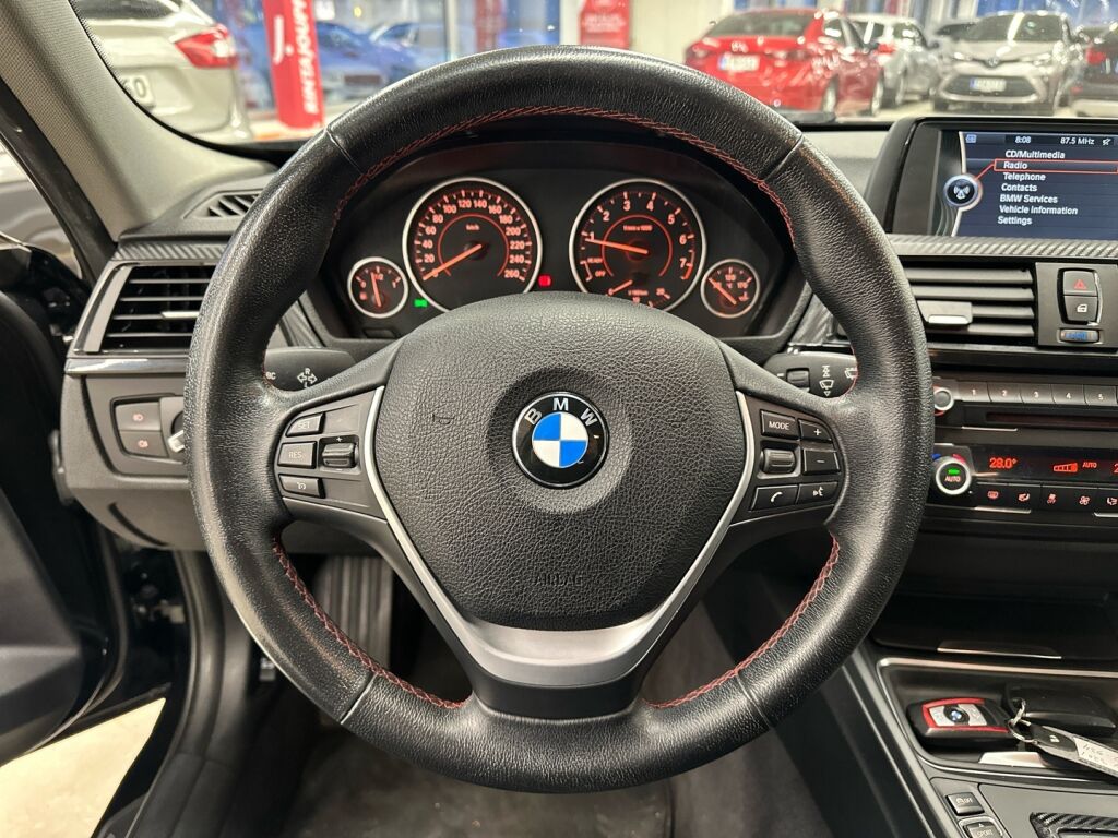 BMW 320 2012 Musta
