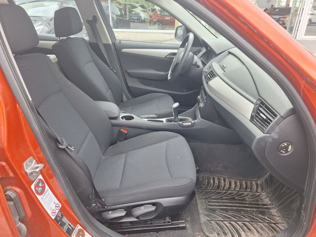 BMW X1 2012 Oranssi