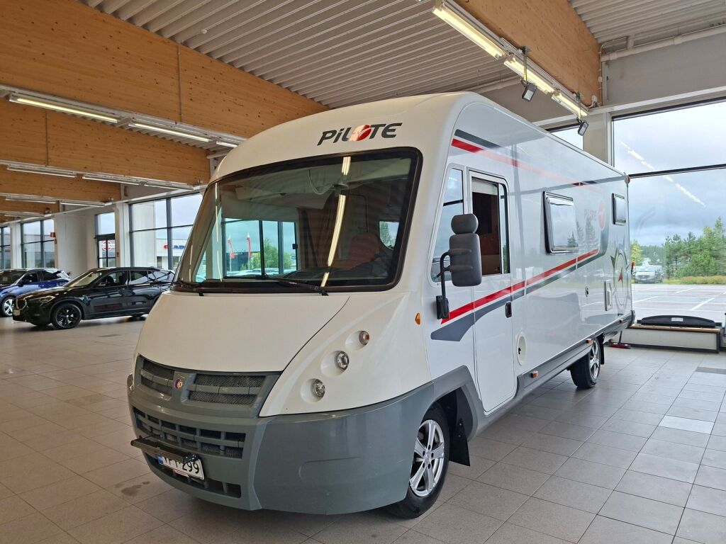 Pilote 716 2008 Valkoinen