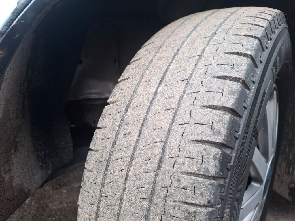 T.e.c. ADVANTEC TI 654 2008 Harmaa