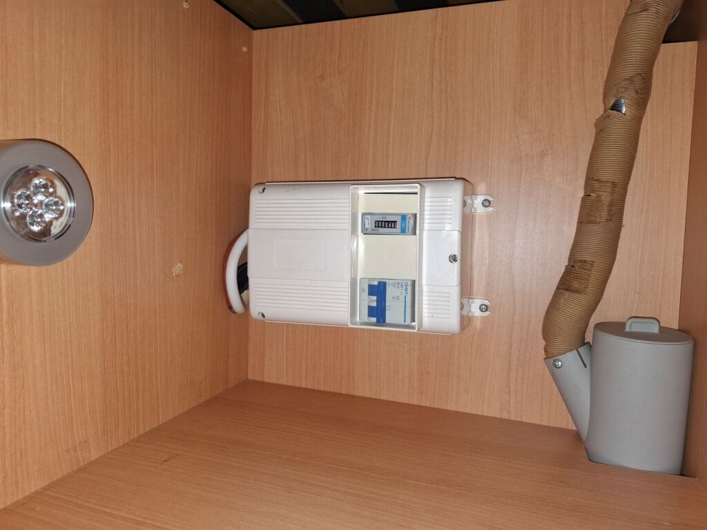 T.e.c. ADVANTEC TI 654 2008 Harmaa