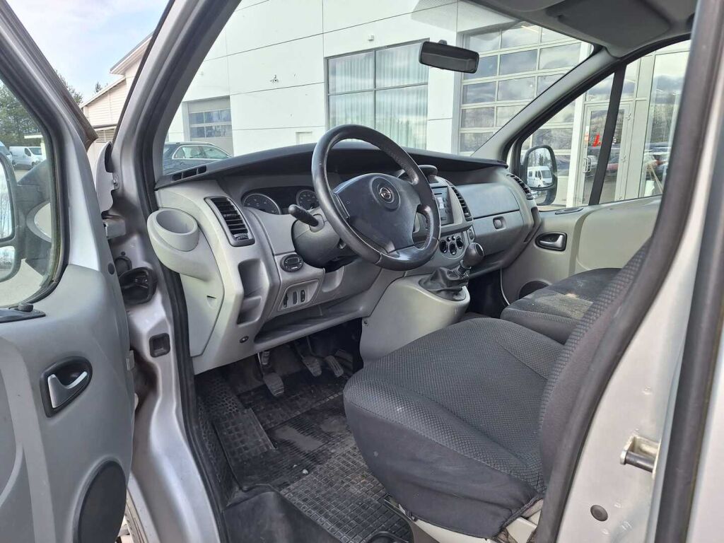 Opel Vivaro 2007 Hopea