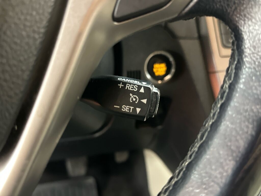 Toyota Avensis 2013 Hopea