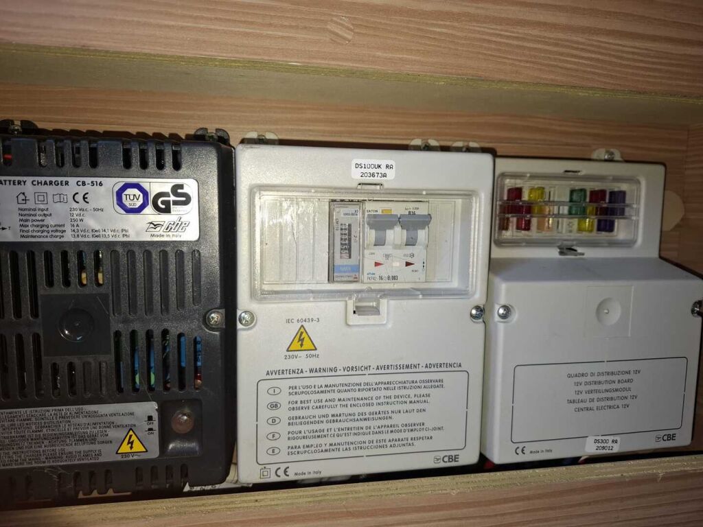 Rapido 691 T 2012 Valkoinen