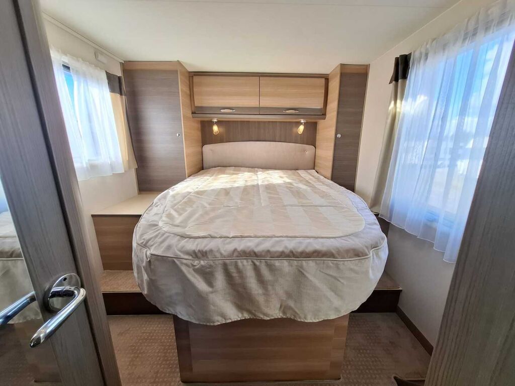 Rapido 691 T 2012 Valkoinen