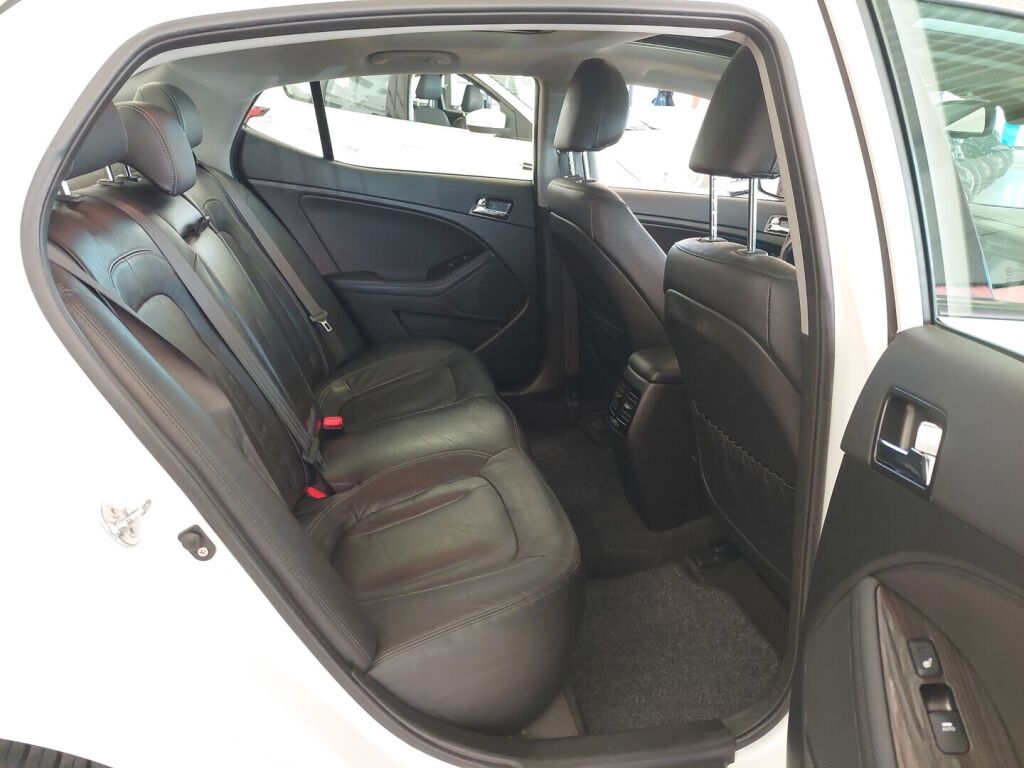 Kia Optima 2012 Valkoinen