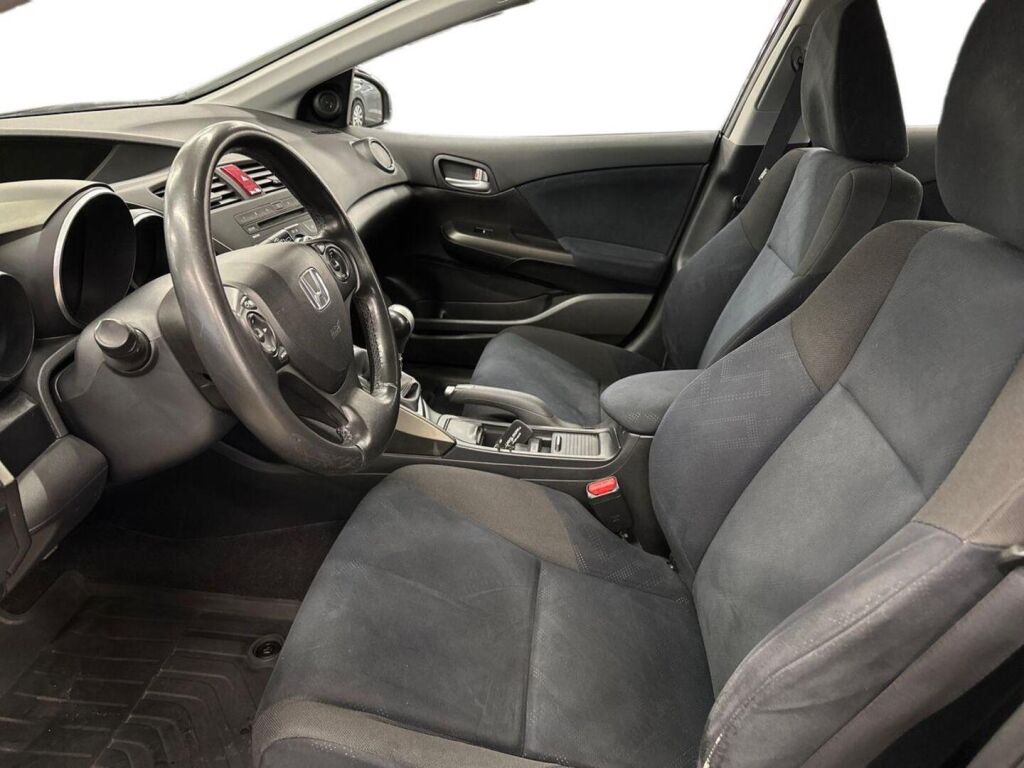 Honda Civic 2012 Musta
