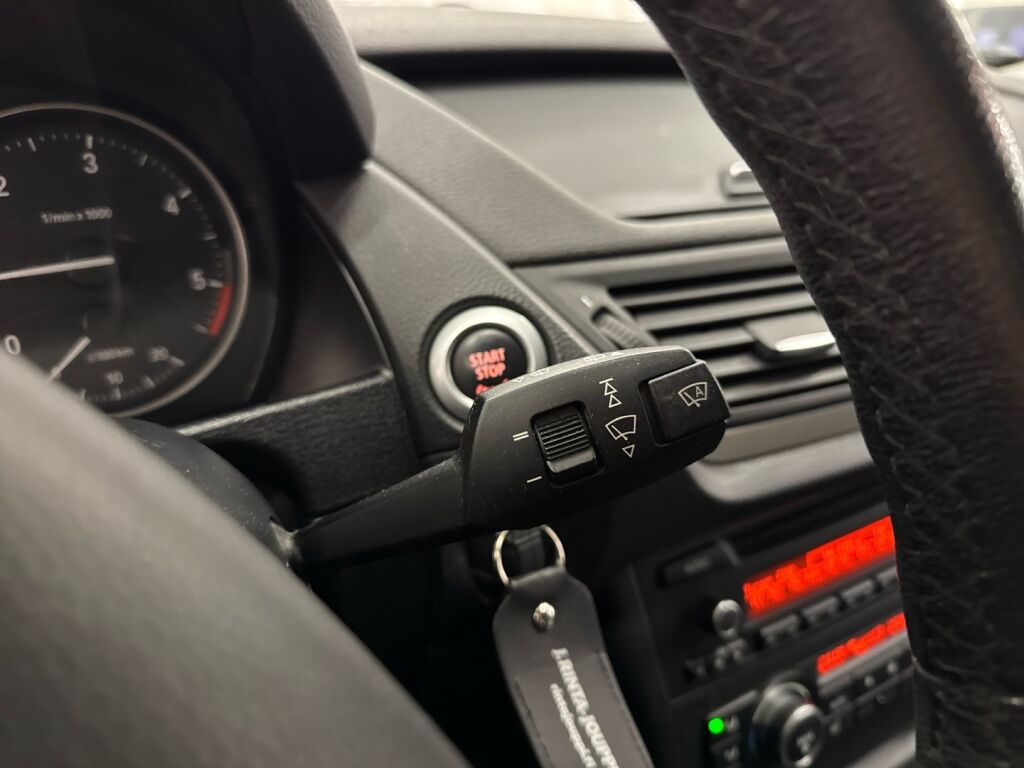 BMW X1 2012 Ruskea (beige)