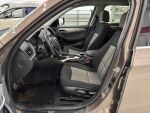 BMW X1 2012 Ruskea (beige)