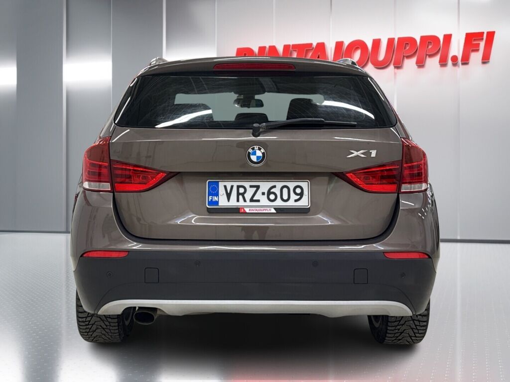 BMW X1 2012 Ruskea (beige)