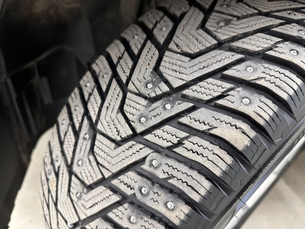 BMW X1 2012 Ruskea (beige)