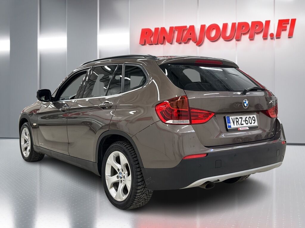 BMW X1 2012 Ruskea (beige)