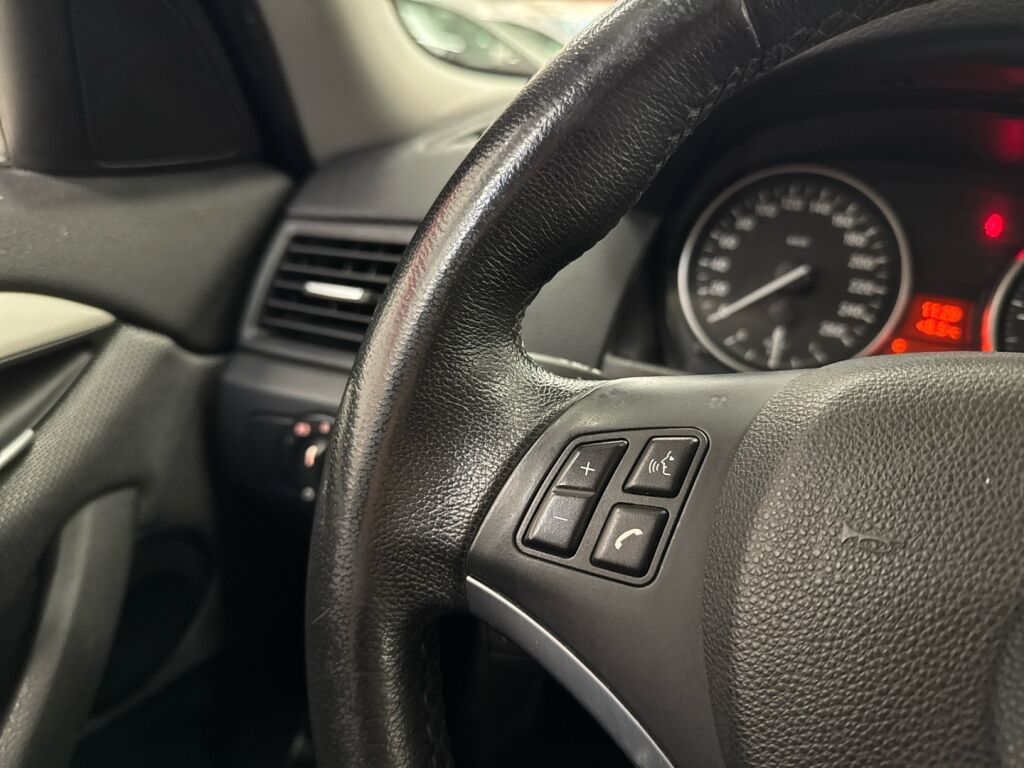 BMW X1 2012 Ruskea (beige)