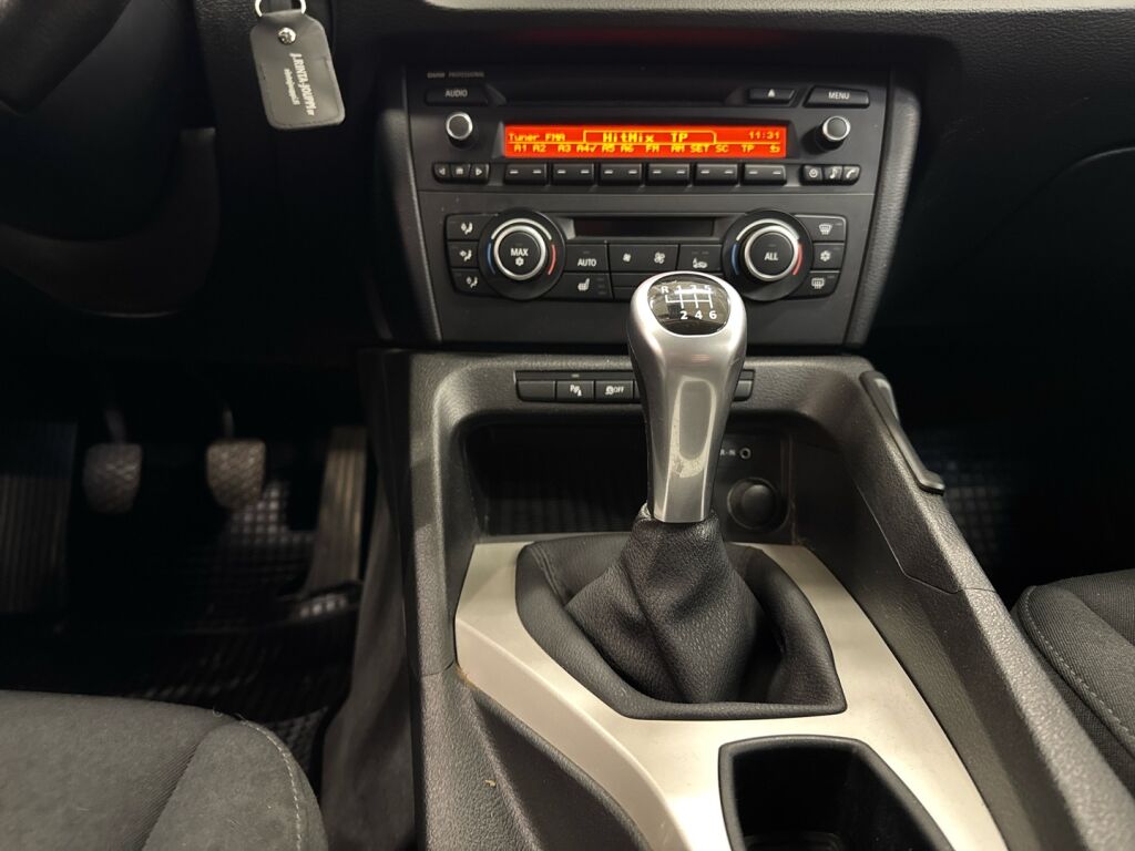 BMW X1 2012 Ruskea (beige)