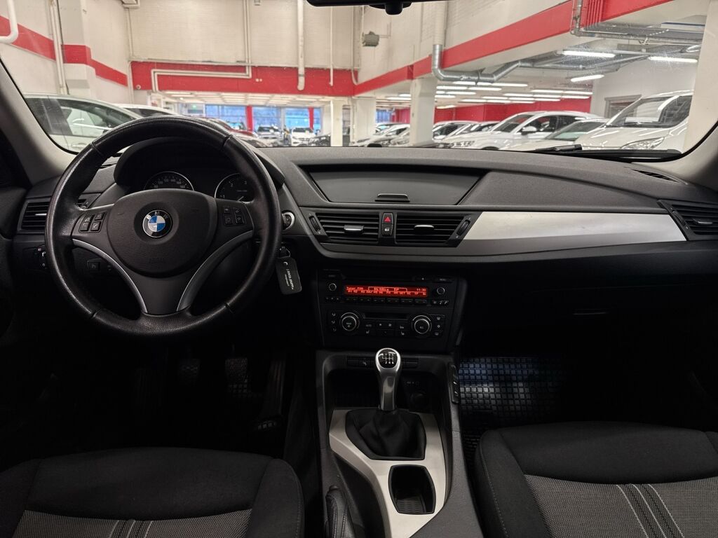 BMW X1 2012 Ruskea (beige)