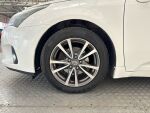 Toyota Avensis 2012 Valkoinen