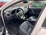 Toyota Avensis 2012 Valkoinen