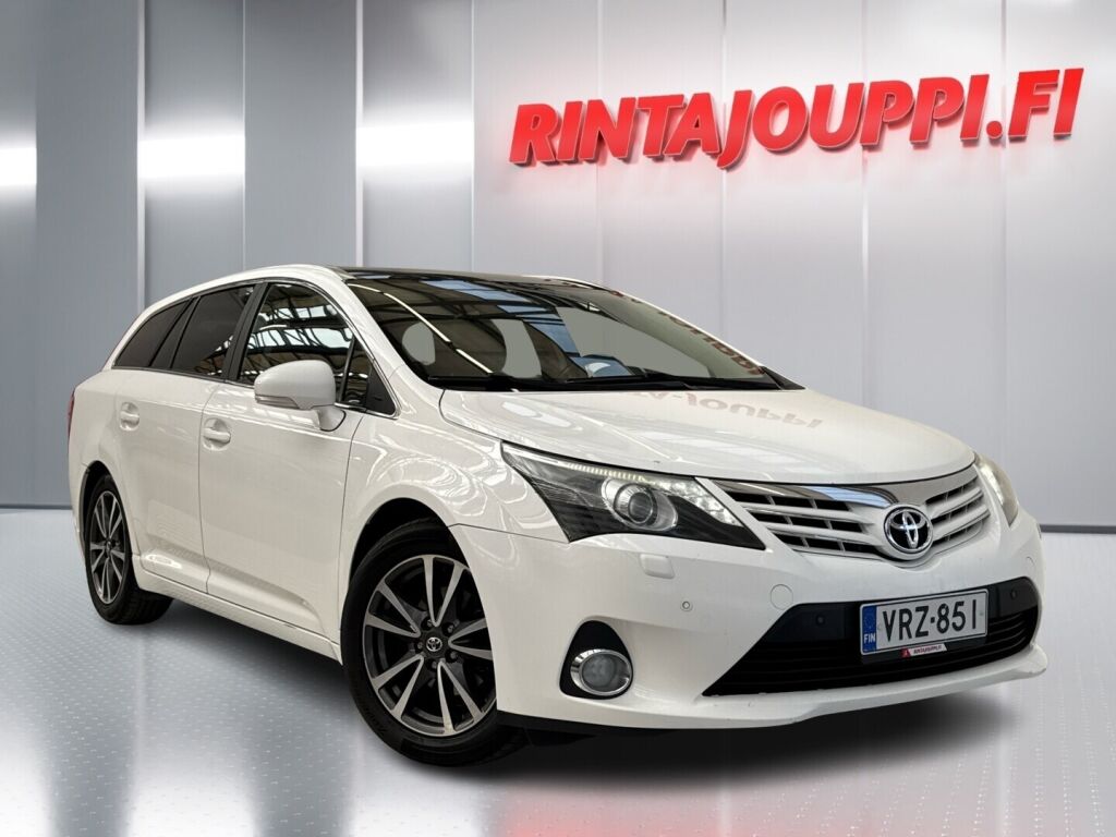 Toyota Avensis 2012 Valkoinen