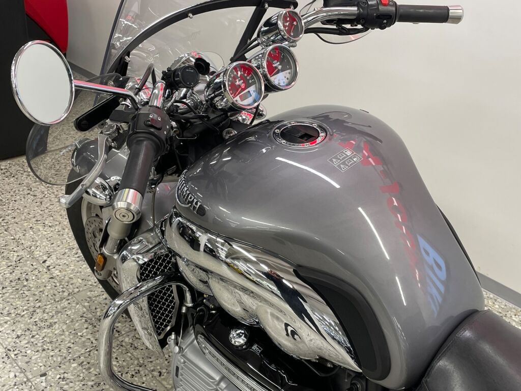 Triumph ROCKET III 2007 