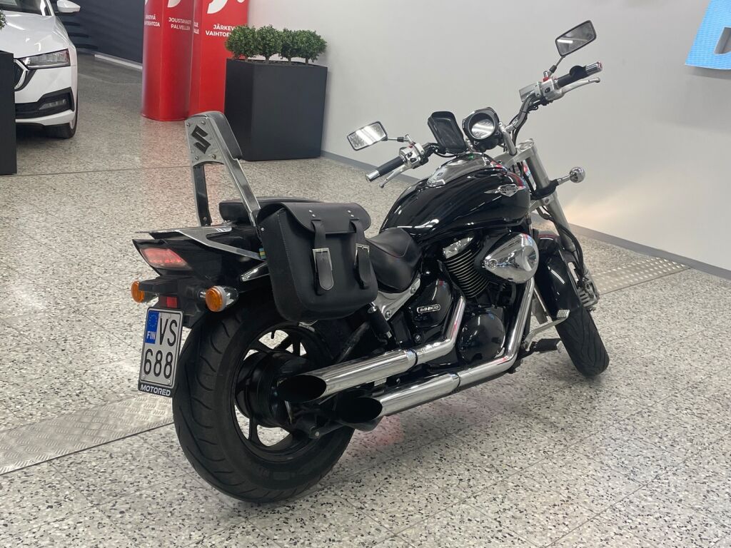 Suzuki INTRUDER 2007 Musta