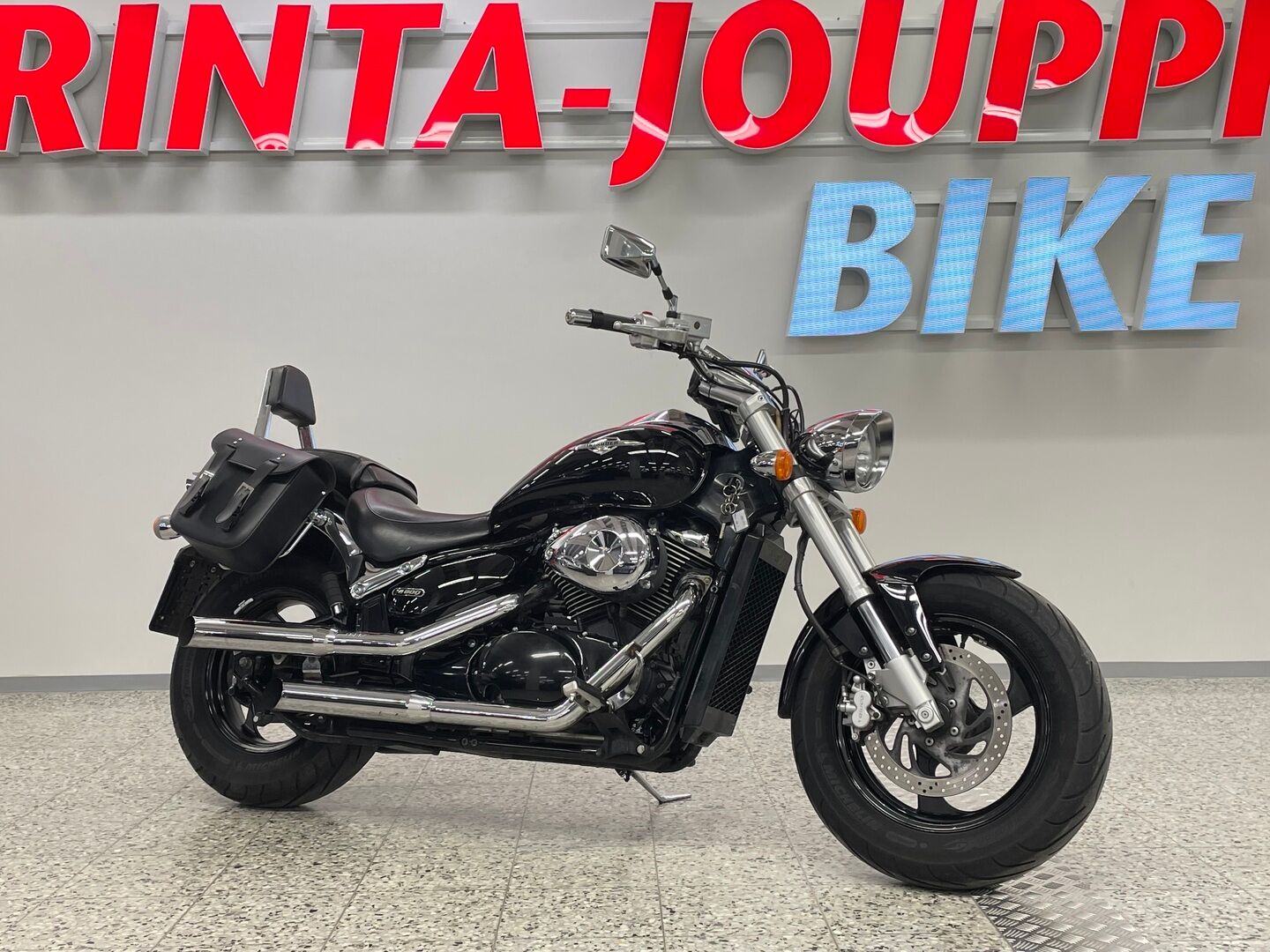 Suzuki INTRUDER