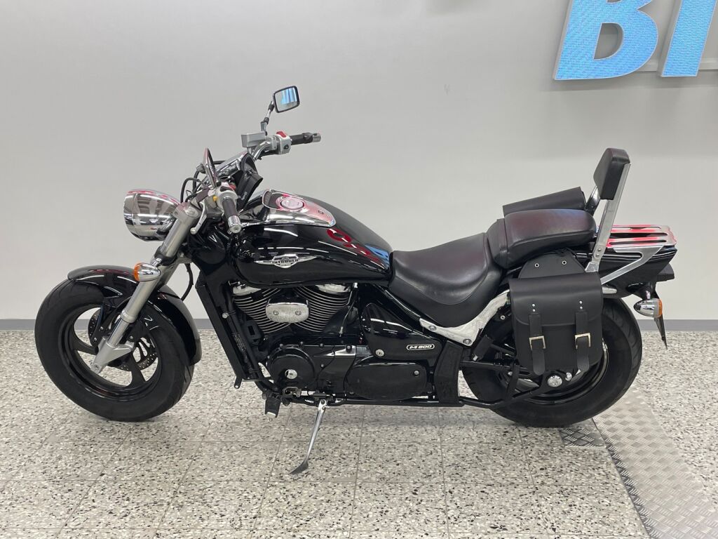 Suzuki INTRUDER 2007 Musta
