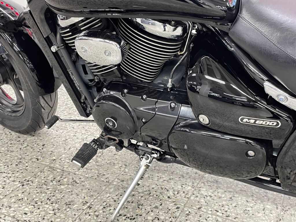 Suzuki INTRUDER 2007 Musta