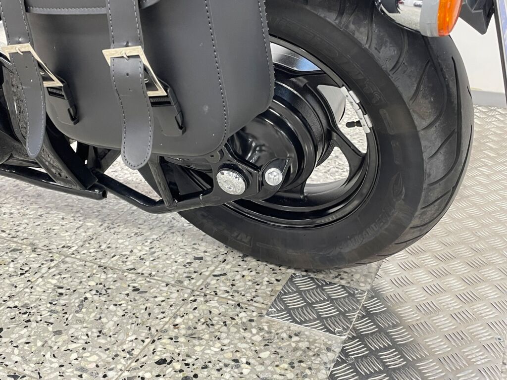 Suzuki INTRUDER 2007 Musta