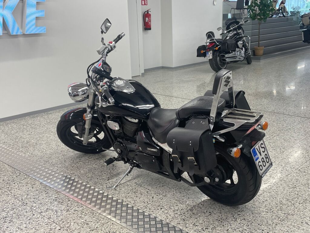 Suzuki INTRUDER 2007 Musta
