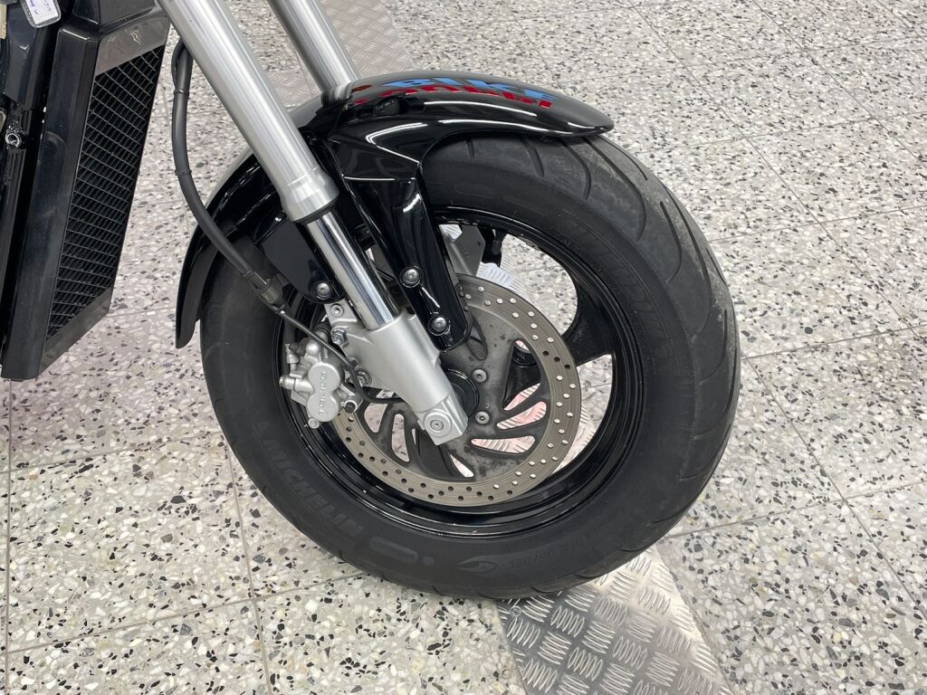 Suzuki INTRUDER 2007 Musta